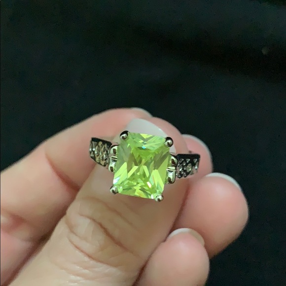 Lia Sophia Appletini Ring - Picture 3 of 3